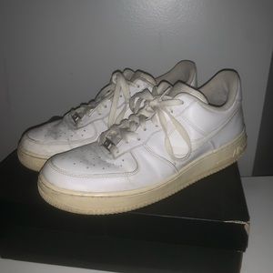 Air Force 1 low beater 🔥send offer🔥